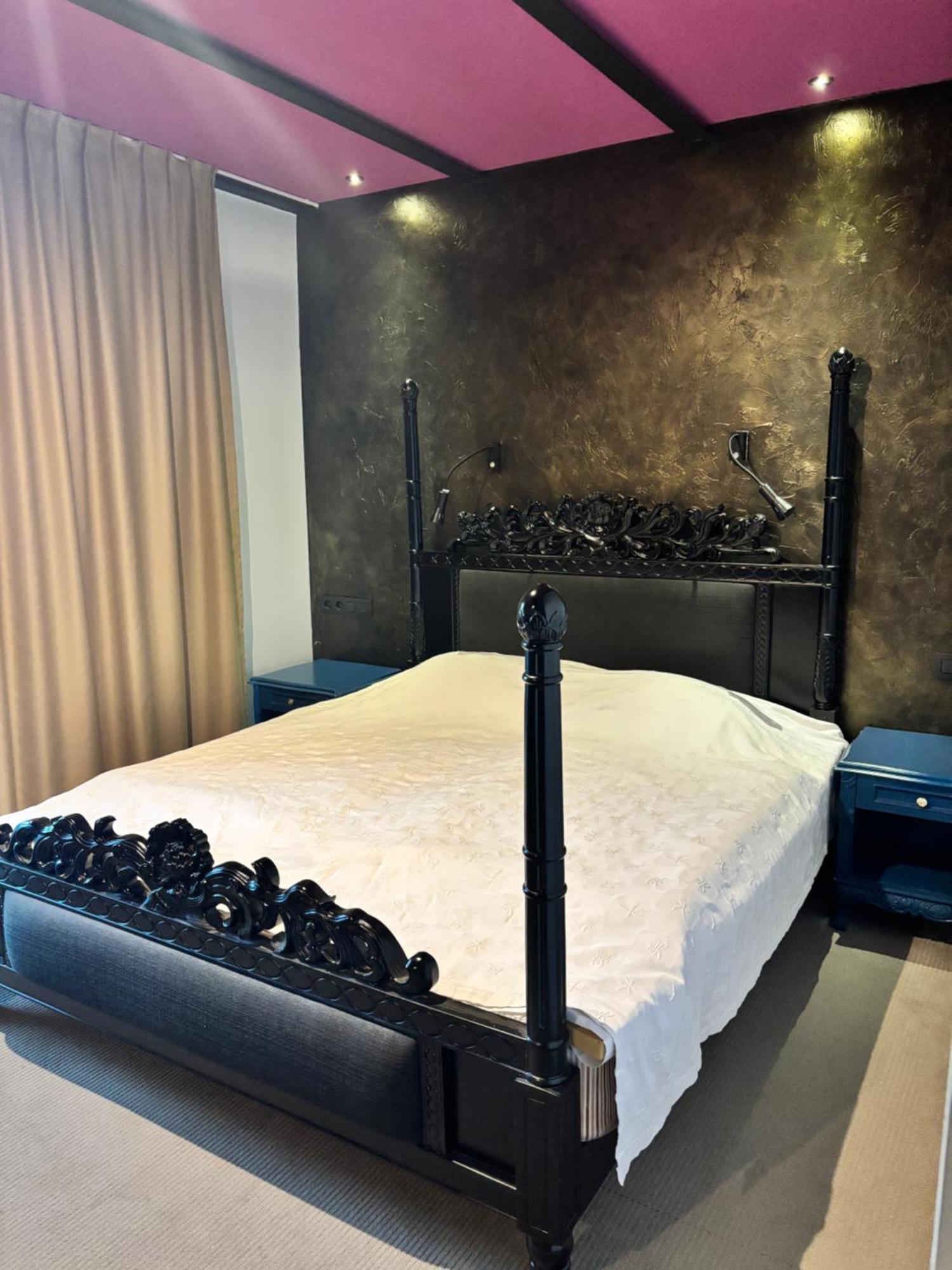 Hotel Alexander'S Нитра Экстерьер фото