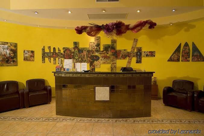 Hotel Alexander'S Нитра Экстерьер фото